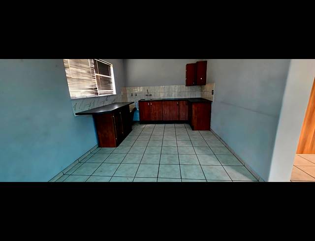 4 BEDROOM FREESTANDING FOR SALE IN REYNO RIDGE